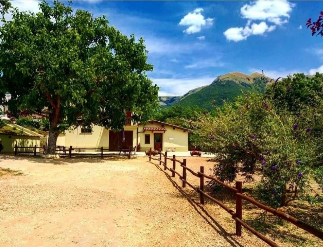 B&B Fonte Vena Norcia Luaran gambar